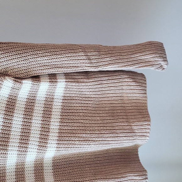 Striped Pullover - Picture 4 of 5